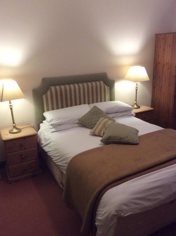 Hunters Moon Hotel Buckland Newton Exterior photo
